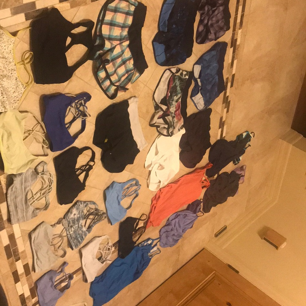 Tons of authentic Lululemon for GREAT price!